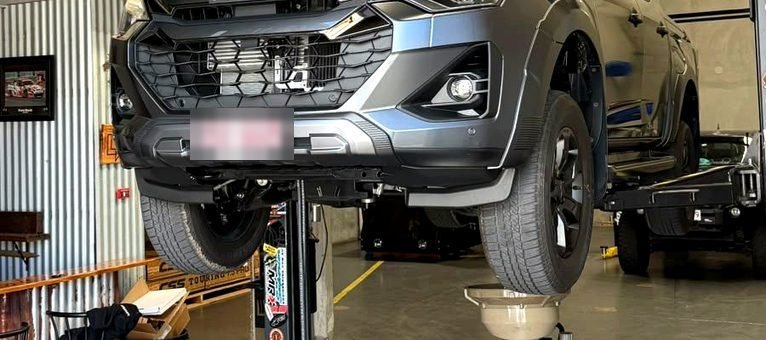 4WD workshop imagery from Locked N Loaded